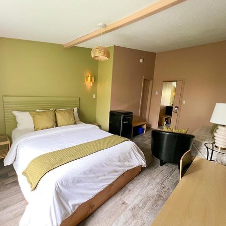 Auberge La Rosepierre Bistro Henri Grandes-Bergeronnes Ngoại thất bức ảnh